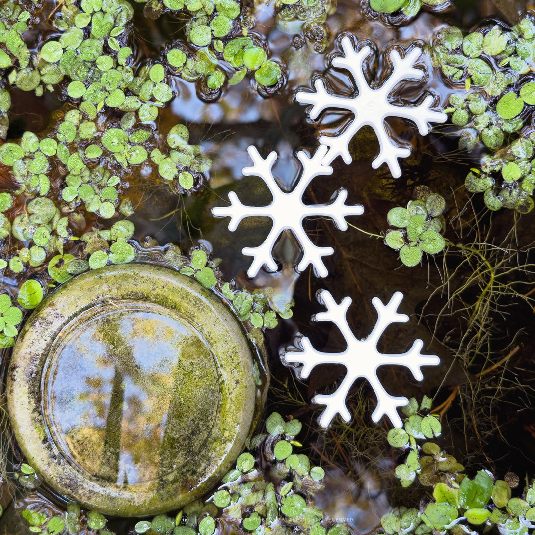 Set of 3 medium white floating snowflakes. Christmas ornaments for fish tank, seasonal accessories and decorations for your aquarium, pond, pool and garden.